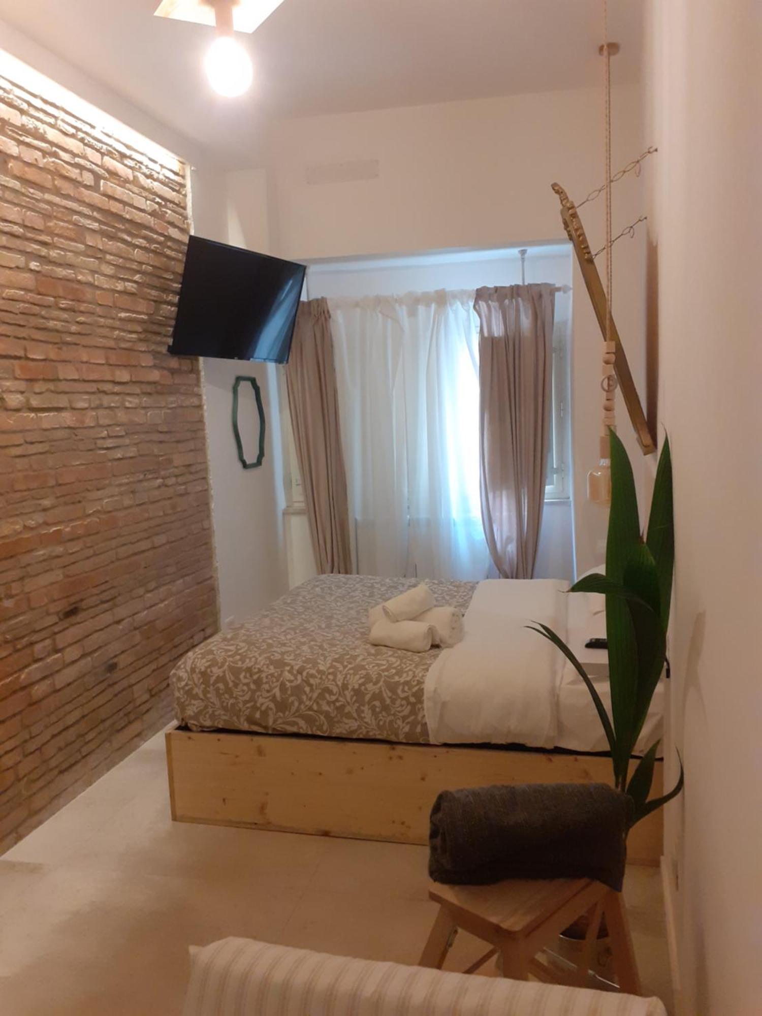 Arco Del Sacramento Casa Vacanze Benevento Habitación foto